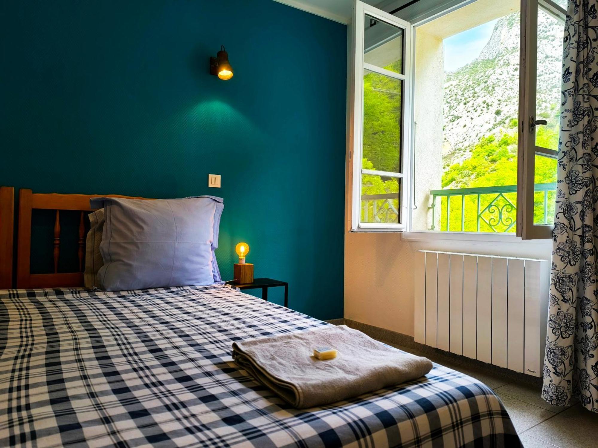 Auberge De Calendal Hotel Aiglun  Kültér fotó